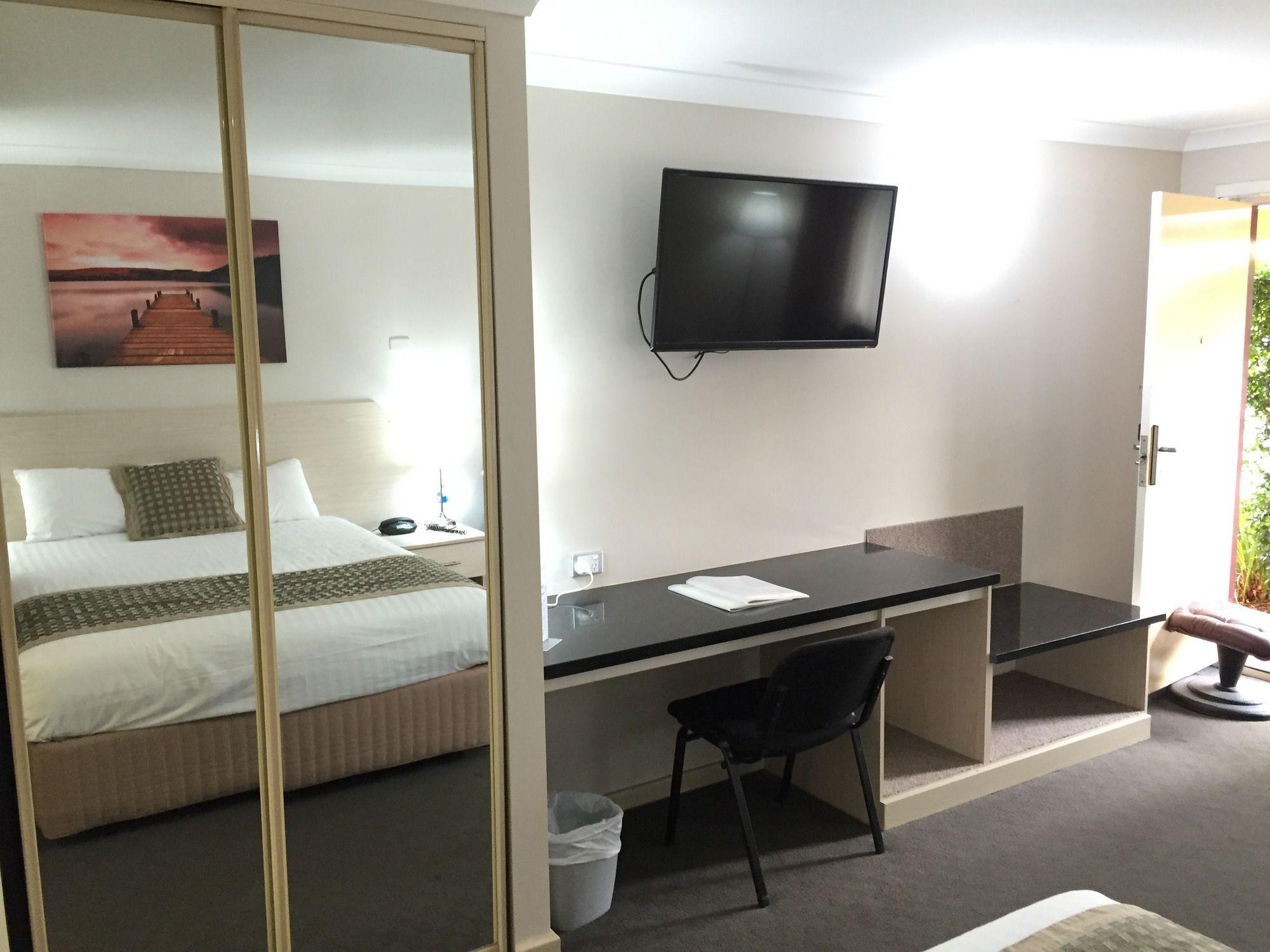 Quality Inn Railway Motel Kalgoorlie Exterior photo
