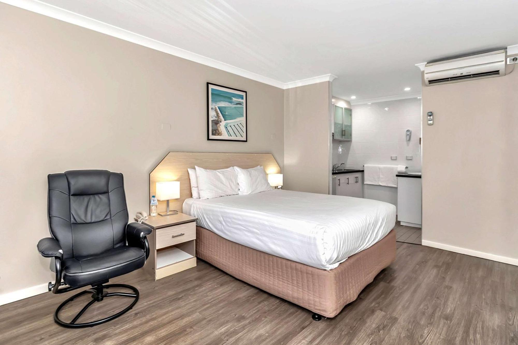 Quality Inn Railway Motel Kalgoorlie Exterior photo