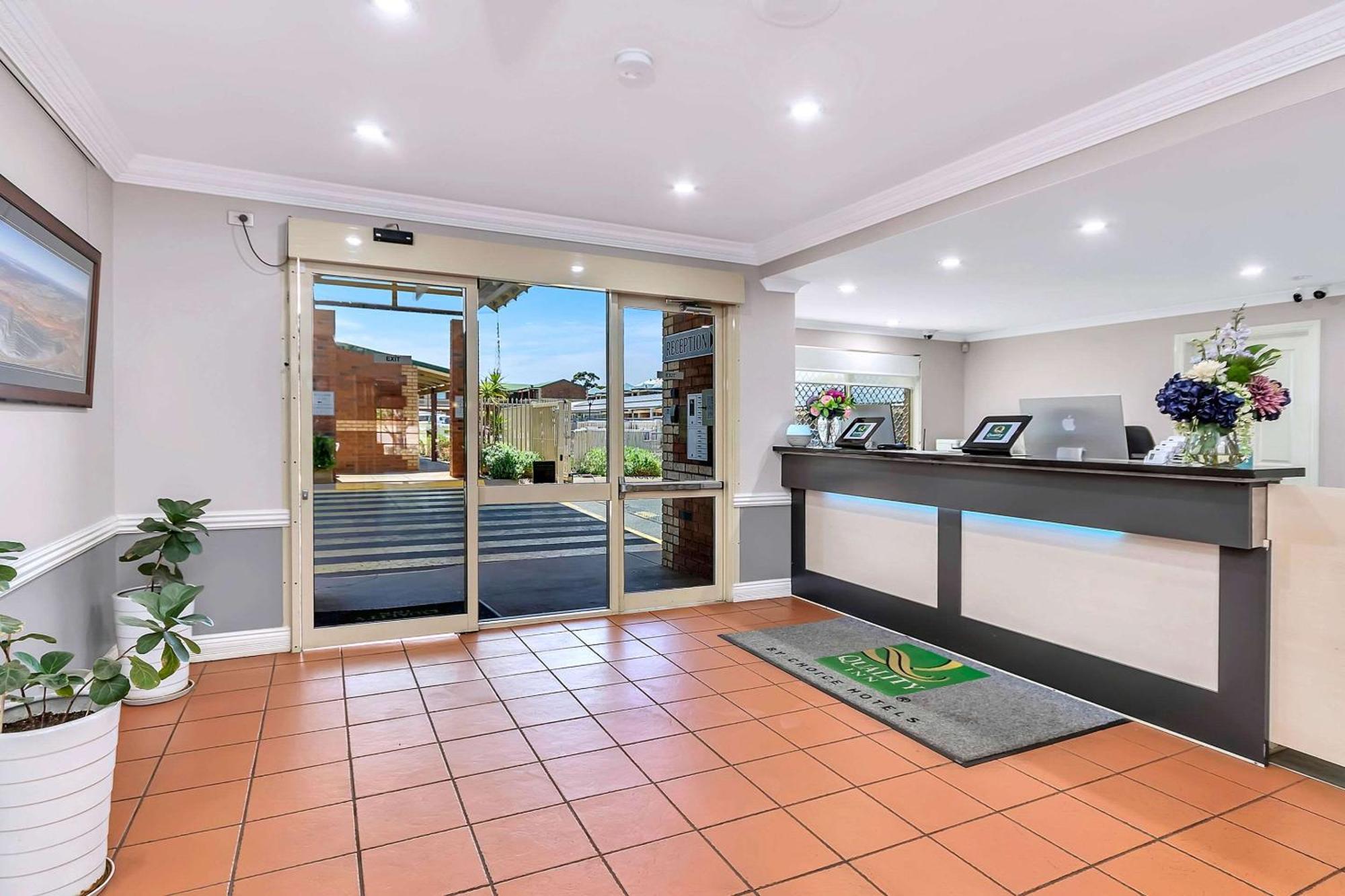Quality Inn Railway Motel Kalgoorlie Exterior photo